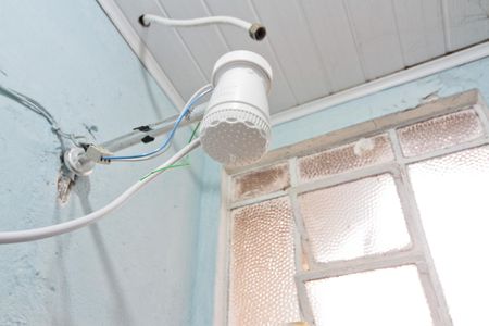 Casa à venda com 300m², 2 quartos e 2 vagasEdícula - banheiro