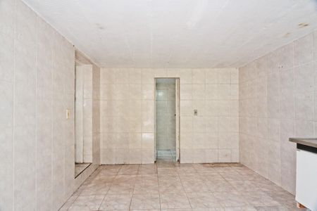 Casa à venda com 300m², 2 quartos e 2 vagasEdícula - cozinha