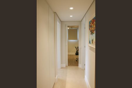 Apartamento para alugar com 147m², 3 quartos e 2 vagasCorredor