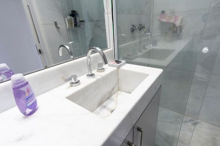 Apartamento à venda com 100m², 2 quartos e 1 vagaBanheiro da Suíte 2