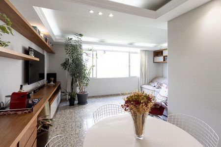 Apartamento à venda com 100m², 2 quartos e 1 vagaSala