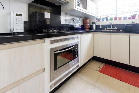 Apartamento à venda com 100m², 2 quartos e 1 vagaCozinha