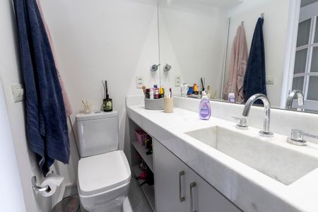 Apartamento à venda com 100m², 2 quartos e 1 vagaBanheiro da Suíte 2