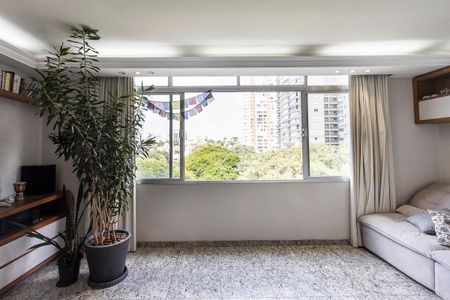 Apartamento à venda com 100m², 2 quartos e 1 vagaSala