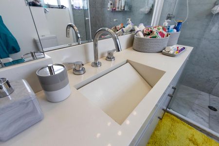 Apartamento à venda com 100m², 2 quartos e 1 vagaBanheiro da Suíte