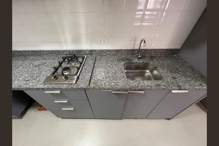 Apartamento para alugar com 40m², 2 quartos e sem vaga Apartamento para alugar com 40m², 2 quartos e sem vagaCozinha e Área de Serviço