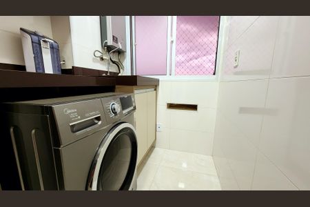 Apartamento à venda com 52m², 2 quartos e 1 vaga Apartamento à venda com 52m², 2 quartos e 1 vagaCozinha e Área de Serviço