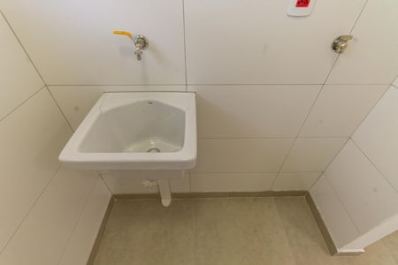 Studio para alugar com 35m², 1 quarto e sem vaga Studio para alugar com 35m², 1 quarto e sem vagaÁrea de Serviço