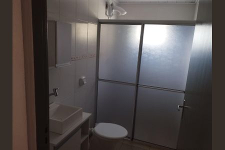 Casa para alugar com 60m², 2 quartos e 1 vaga Casa para alugar com 60m², 2 quartos e 1 vagaBanheiro