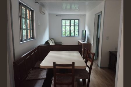Casa para alugar com 60m², 2 quartos e 1 vaga Casa para alugar com 60m², 2 quartos e 1 vagaSala