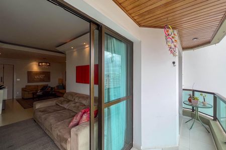 Apartamento à venda com 114m², 3 quartos e 3 vagasVaranda