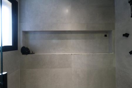 Apartamento à venda com 115m², 2 quartos e 2 vagasBanheiro da Suíte - Box