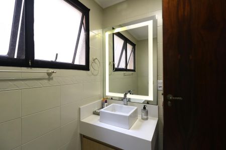 Apartamento à venda com 115m², 2 quartos e 2 vagasBanheiro Social