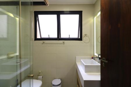 Apartamento à venda com 115m², 2 quartos e 2 vagasBanheiro Social