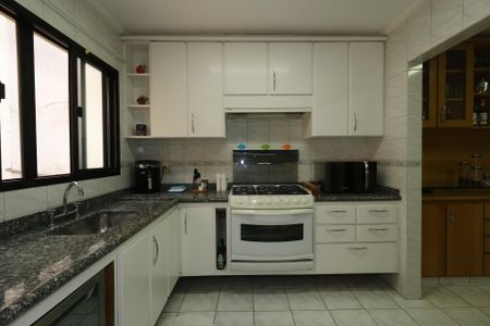 Apartamento à venda com 115m², 2 quartos e 2 vagasCozinha