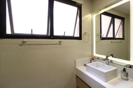 Apartamento à venda com 115m², 2 quartos e 2 vagasBanheiro Social