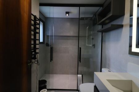 Apartamento à venda com 115m², 2 quartos e 2 vagasBanheiro da Suíte