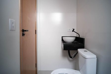 Casa à venda com 108m², 3 quartos e 2 vagasBanheiro Social