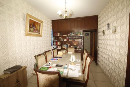 Casa à venda com 390m², 6 quartos e 2 vagasSala de Jantar
