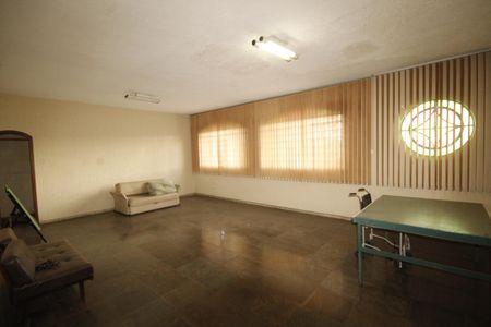 Casa à venda com 390m², 6 quartos e 2 vagasSalão de Festas