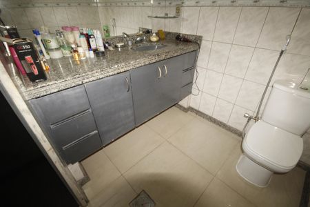 Casa à venda com 390m², 6 quartos e 2 vagasBanheiro 2