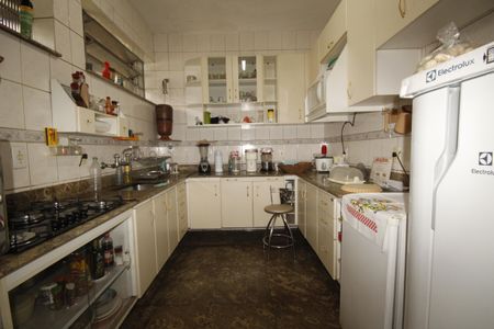 Casa à venda com 390m², 6 quartos e 2 vagasCozinha