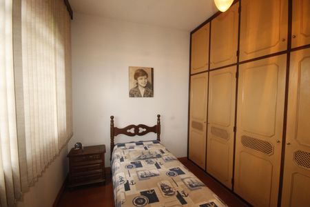 Casa à venda com 390m², 6 quartos e 2 vagasQuarto 1