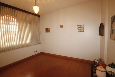 Casa à venda com 390m², 6 quartos e 2 vagasQuarto 1