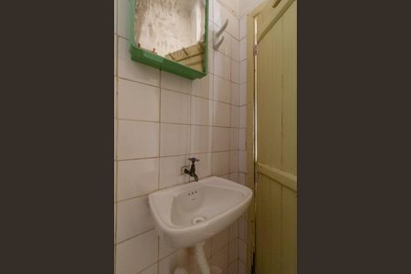 Casa à venda com 221m², 3 quartos e 4 vagasBanheiro de Serviço