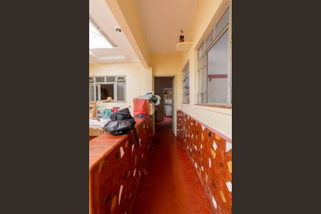 Casa à venda com 221m², 3 quartos e 4 vagasCorredor 