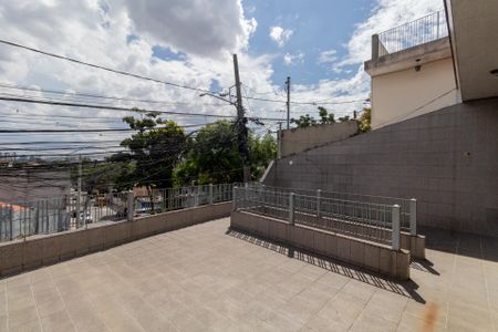 Casa à venda com 221m², 3 quartos e 4 vagasVaranda 