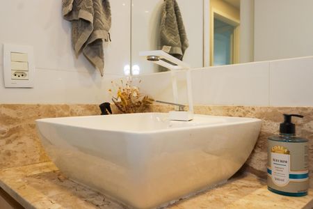 Apartamento à venda com 70m², 3 quartos e 1 vaga Apartamento à venda com 70m², 3 quartos e 1 vagaBanheiro