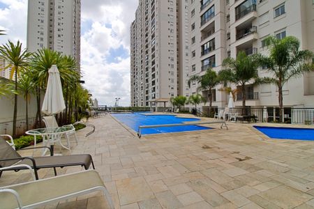 Apartamento à venda com 70m², 3 quartos e 1 vaga Apartamento à venda com 70m², 3 quartos e 1 vagaÁrea comum - Piscina