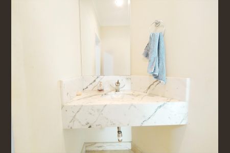 Casa à venda com 446m², 4 quartos e 12 vagas Casa à venda com 446m², 4 quartos e 12 vagasLavabo