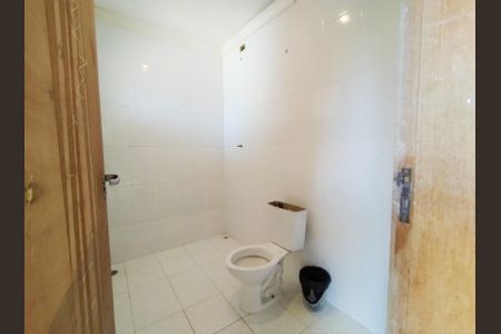 Casa à venda com 446m², 4 quartos e 12 vagas Casa à venda com 446m², 4 quartos e 12 vagasBanheiro de Serviço