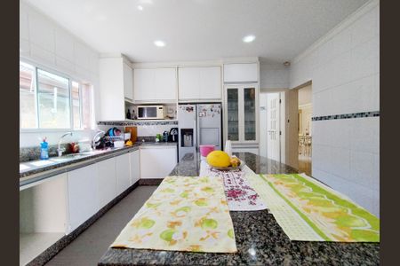 Casa à venda com 446m², 4 quartos e 12 vagas Casa à venda com 446m², 4 quartos e 12 vagasCozinha