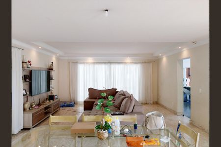 Casa à venda com 446m², 4 quartos e 12 vagas Casa à venda com 446m², 4 quartos e 12 vagasSala