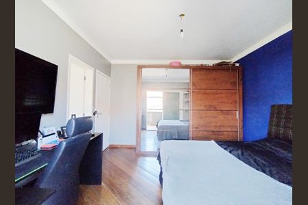 Casa à venda com 446m², 4 quartos e 12 vagas Casa à venda com 446m², 4 quartos e 12 vagasSuíte 2