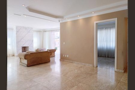 Casa à venda com 446m², 4 quartos e 12 vagas Casa à venda com 446m², 4 quartos e 12 vagasSala