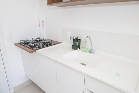 Apartamento à venda com 27m², 1 quarto e sem vaga Apartamento à venda com 27m², 1 quarto e sem vagaCozinha e Área de Serviço