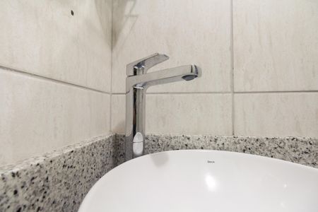 Casa à venda com 160m², 3 quartos e 2 vagas Casa à venda com 160m², 3 quartos e 2 vagasBanheiro Social