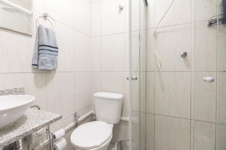 Casa à venda com 160m², 3 quartos e 2 vagas Casa à venda com 160m², 3 quartos e 2 vagasBanheiro Social