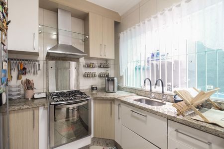 Casa à venda com 160m², 3 quartos e 2 vagas Casa à venda com 160m², 3 quartos e 2 vagasCozinha