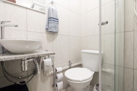 Casa à venda com 160m², 3 quartos e 2 vagas Casa à venda com 160m², 3 quartos e 2 vagasBanheiro Social