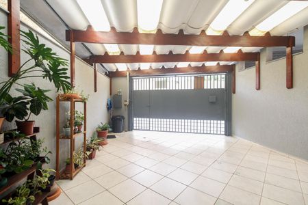 Casa à venda com 160m², 3 quartos e 2 vagas Casa à venda com 160m², 3 quartos e 2 vagasGaragem