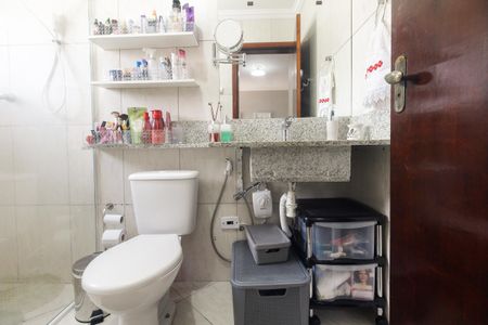 Casa à venda com 160m², 3 quartos e 2 vagas Casa à venda com 160m², 3 quartos e 2 vagasBanheiro Suíte