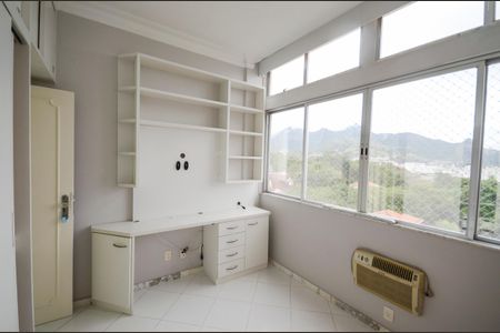 Apartamento à venda com 77m², 2 quartos e 1 vagaQuarto 1