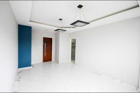 Apartamento à venda com 77m², 2 quartos e 1 vagaSala