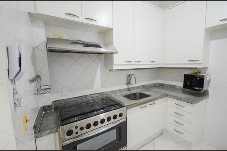 Apartamento à venda com 77m², 2 quartos e 1 vagaCozinha