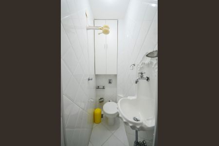 Apartamento à venda com 77m², 2 quartos e 1 vagaBanheiro de Serviço